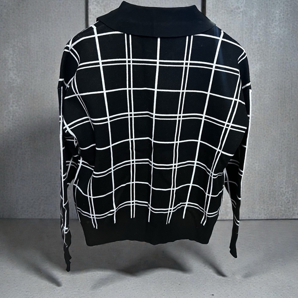 Black and White Checkered Women’s Sweater - Large - Picture 2 of 4